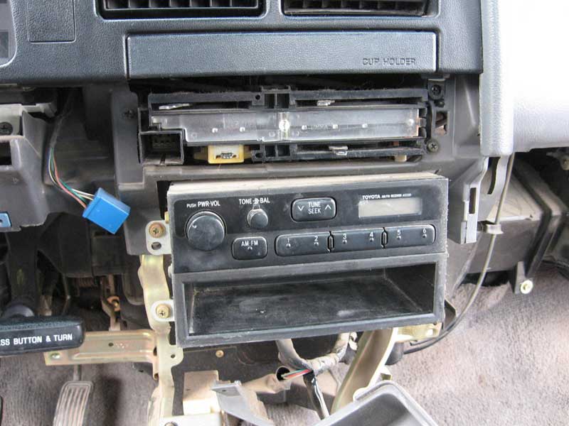 METRA Ltd 99-8140 91-95 Toyota Truck Radio Install Kit 