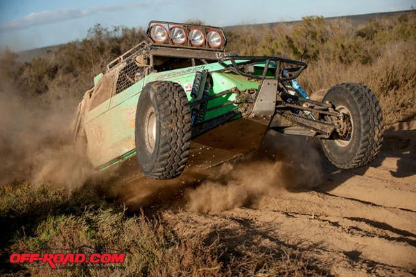 Pre-Run-Wheels-up-Buggy-2015-SCORE-Baja-1000-11-20-15
