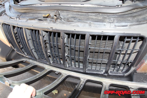We started off by removing the grille, which is attached with 8 Phillips screws. 