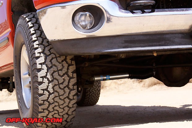 Dodge 2500 Diesel 4x4 equipped with Bilstein 5100 Series monotube steering stabilizer (Part# BS-BE5-H079-H0).