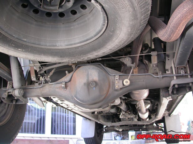 This is the later eight-inch Toyota axle housing. Note how the pumpkin (the bulbous rear face of the center section) is shaped differently from the earlier eight-inch diff pumpkin shown on the earlier pickup and third-gen 4Runner axles.
