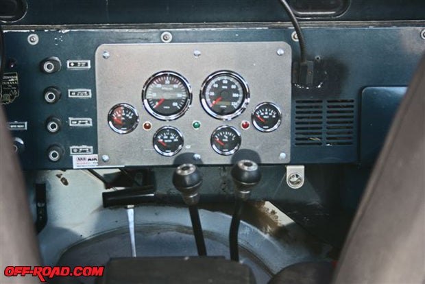 Heres the new VDO Vision Chrome gauge panel with the more important oil pressure and temperature gauges (with numbers) next to the driver, and the somewhat less important gas gauge (fully functional) and voltmeter on the far side. I also now have the speedometer and tachometer right next to each other.