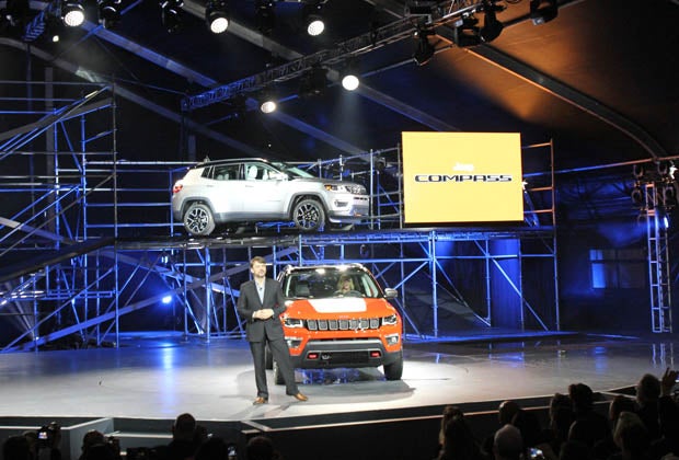 Mike Manley unveils the Jeep Compass Trailhawk and Limited at the LA Auto Show