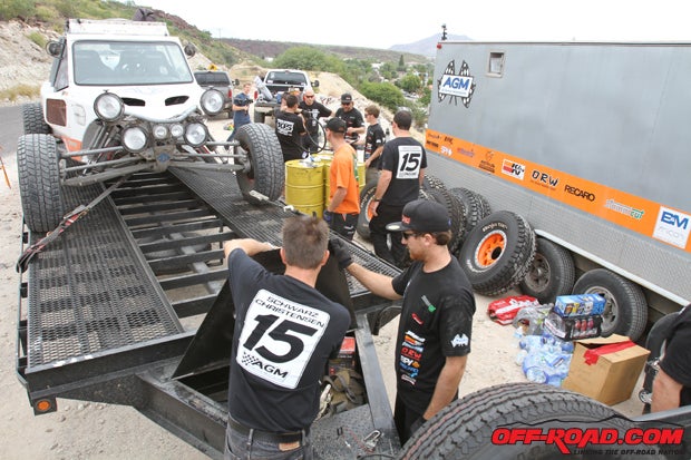 Although the race was about to start some 500 miles to the north in Ensenada, the rest of the AGM team prepared at San Ignacio for the final pit stops, coordinating the amount of fuel each team has, which spare parts they have, etc.