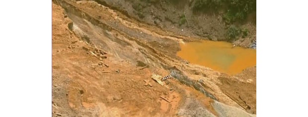 An overhead of the EPA mine-spill zone, before re-containment: three million gallons in an hour will do a lot of scouring. Did anyone check the outflow for gold? Photo: CBS Denver.