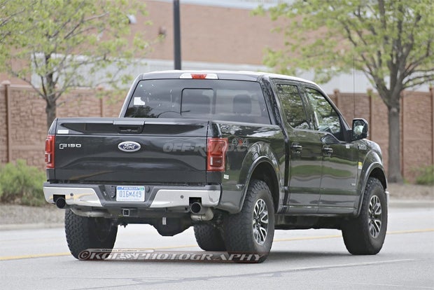 This SVT test truck appears to have the same exhaust setup as the next-gen Raptor that will hit dealerships in 2017.