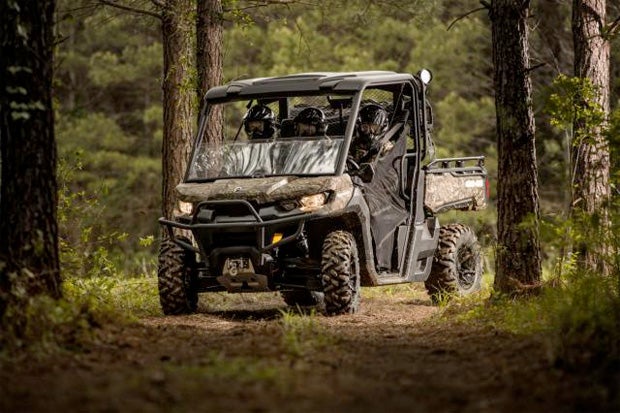 2017 Can-Am Defender Mossy Oak Hunting Edition