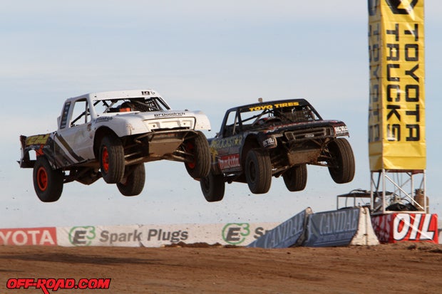 Cory Sisler (left) and Kyle LeDuc battled hard for the lead in the Pro Lite, Pro Buggy Cup Race.