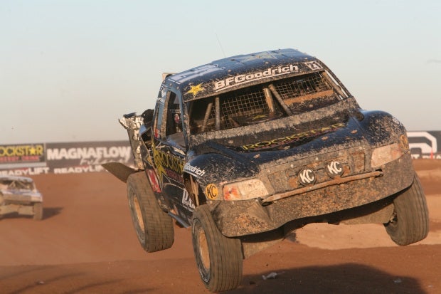 Rob MacCachren held off Carl Renezeder for the Pro 2 Unlimited win, putting an exclamation point on his season. 
