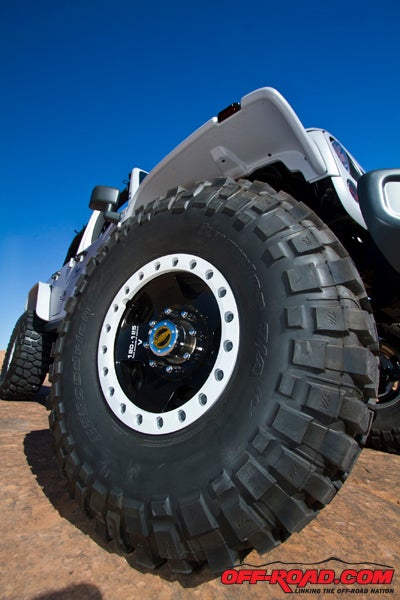 Mopar eight-lug beadlock wheels are fitted with 39-inch BFGoodrich Mud-Terrain KM2 tires.