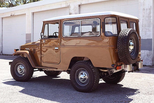 Early FJs were sold with a high-reflectivity white roof. This FJ43 - a bit longer - also help 4Runner owners feel better about being long.