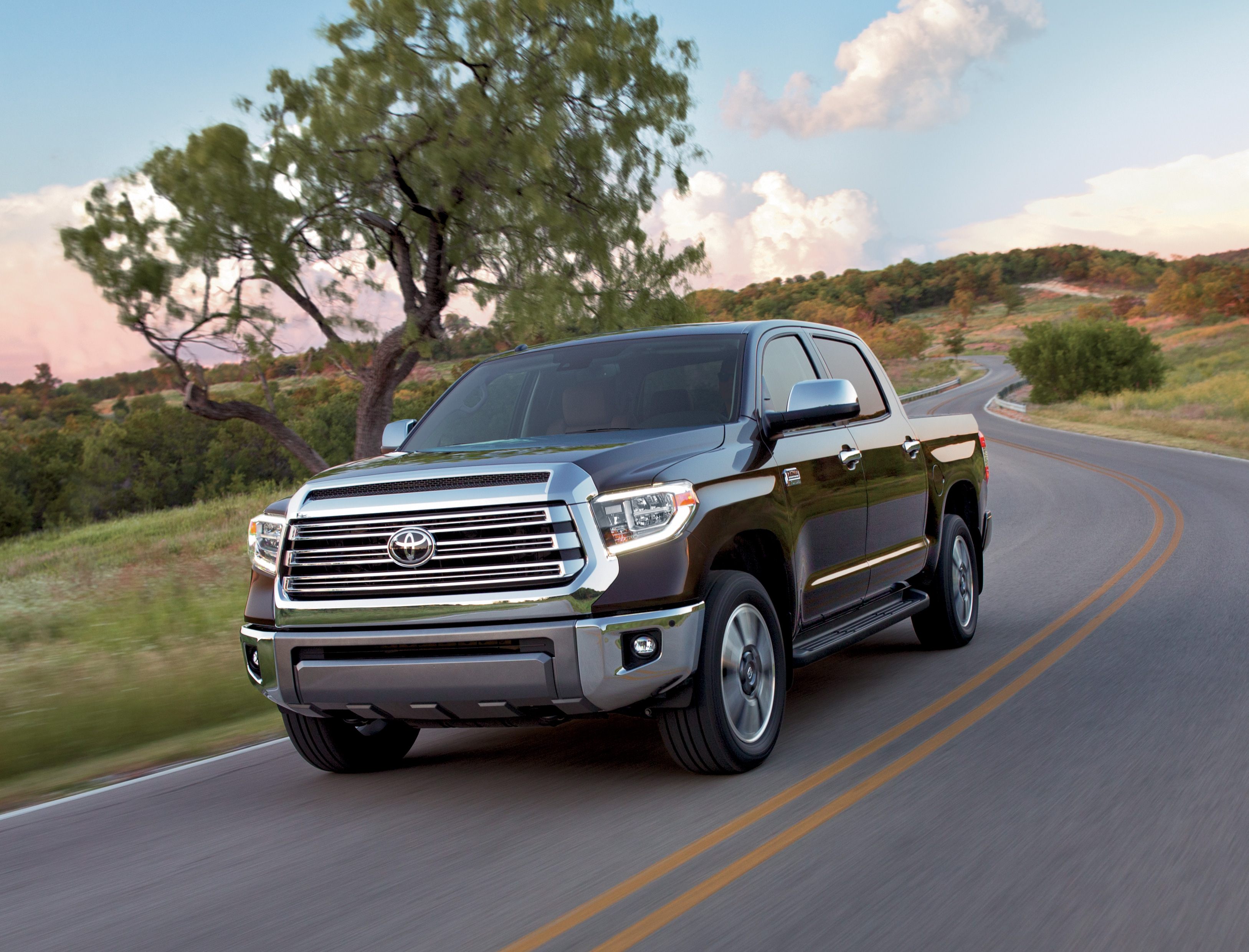 All-New Toyota Tundra Could Arrive in 2019 with Major Changes | Off