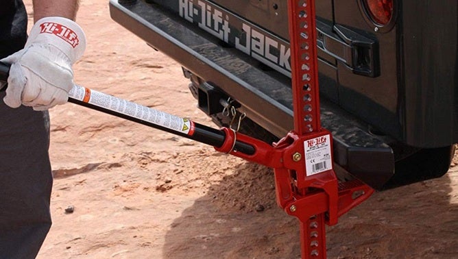 Best High Lift Jacks for Your 4x4 or Jeep 