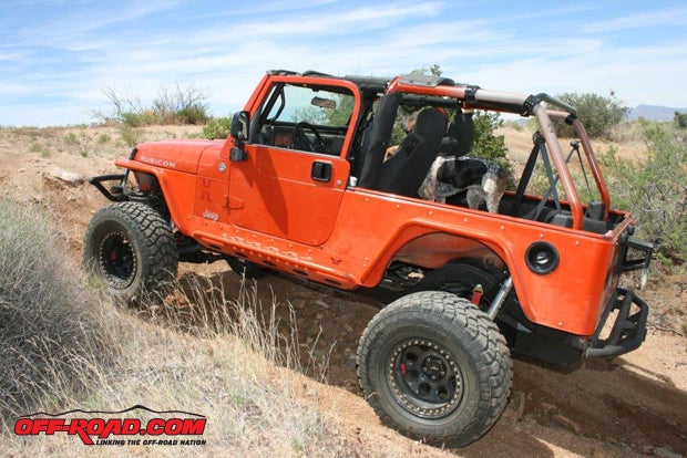 Jeep Wrangler LJ Smittybilt Front Roll Cage Installation: 