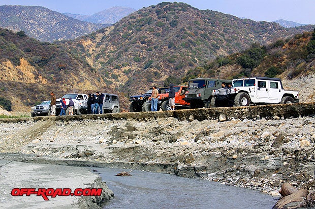Azusa Canyon isnt just for mud boggin its also a great place to get a free show.  These onlookers werent really up to getting dirty, but still had fun watching the mess from their Hummer, Pinzgauer and Jeeps.