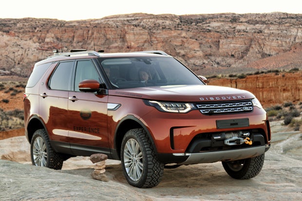 The 2017 Discovery has the potential to build some excitement in the aftermarket. Land Rover enthusiasts looking to further enhance their off-road capability can take some cues from this modified Discovery one of our Land Rover Experience guides was driving. The Warn Zeon 10.5 Winch with integrated cradle looked at home under the factory front bumper.  The Goodyear Wrangler DuraTrac tires mounted on the factory wheels also gave it a distinguishing look while adding more traction off-road.