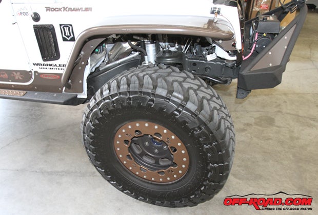 Toyo Open Country M/T 37-inch tires are fitted on 17-inch Trail Ready Beadlock wheels. The Trail Ready wheels are actually hard-anodized as opposed to powder-coating for durability on the trail.